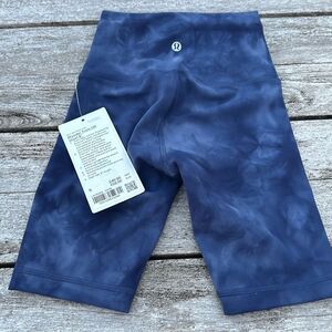 Lululemon Wunder‎ Train High-Rise Short 8" Diamond Dye Naval Blue size 0 NWT